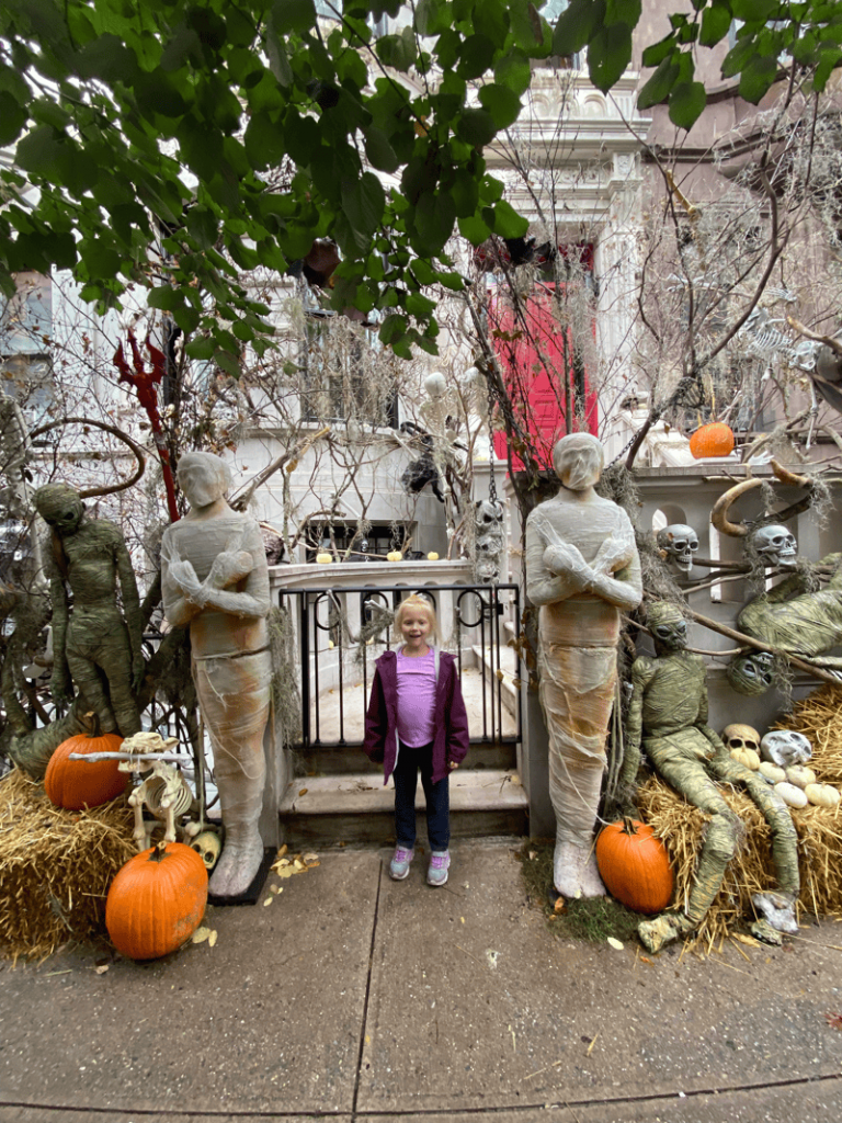NYC halloween decorations